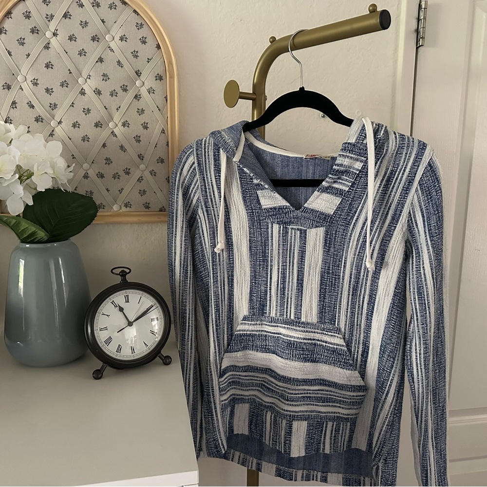 FAHERTY Islet Knit Poncho in Blue Elkin Stripe XS New without Tags Hooded
